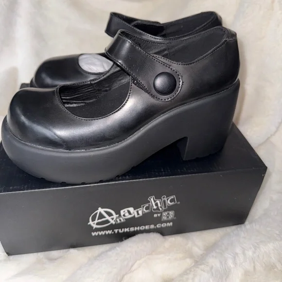 Brand new TUK shoes women’s size 10 - Picture 1 of 9